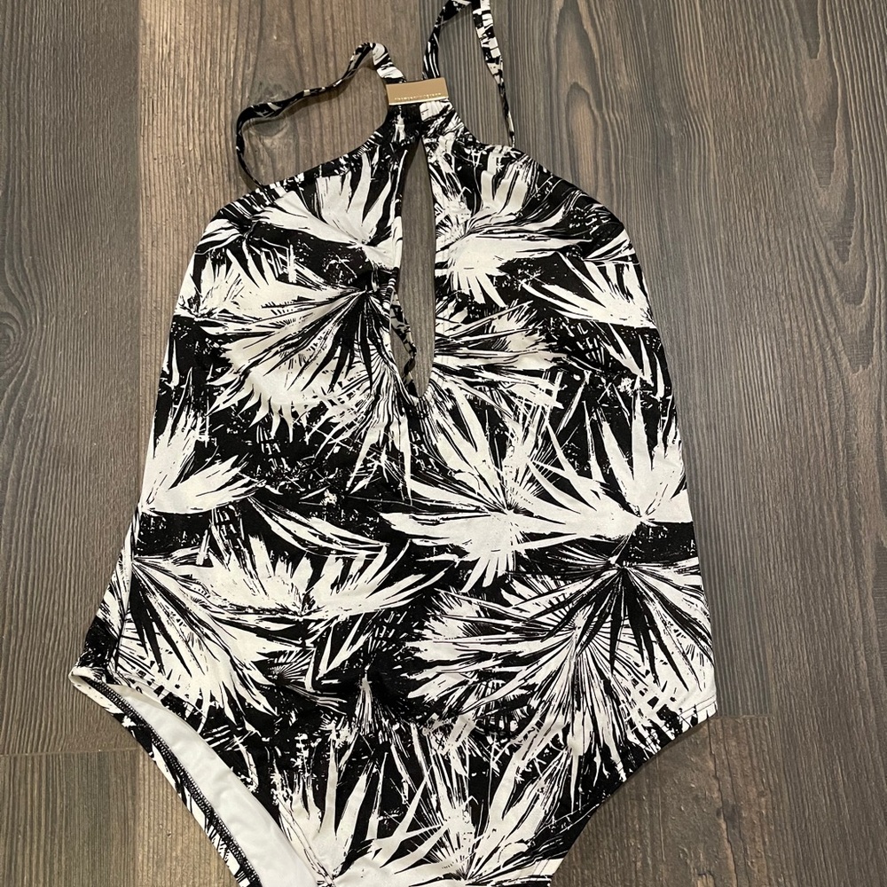 Brand new Victoria’s Secret monokini